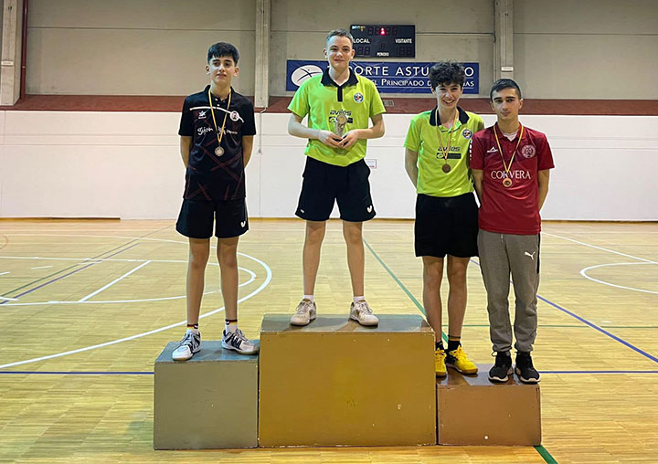 Campeonato de Asturias de tenis de mesa de cadetes en modalidades individual y dobles.