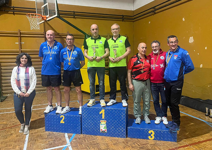 Campeonatos de Asturias de tenis de mesa categoría veteranos (equipos, individual y dobles) y alevines en modalidad equipos.