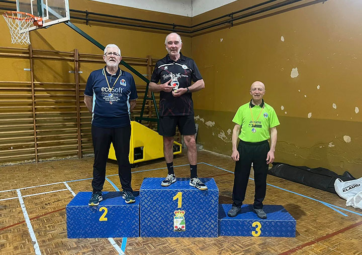 Campeonatos de Asturias de tenis de mesa categoría veteranos (equipos, individual y dobles) y alevines en modalidad equipos.