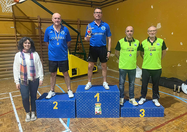 Campeonatos de Asturias de tenis de mesa categoría veteranos (equipos, individual y dobles) y alevines en modalidad equipos.