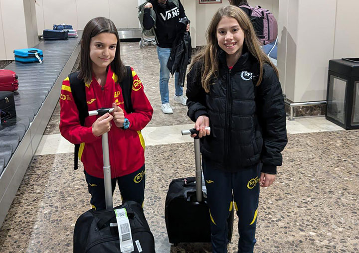 Lola Uría y Julia Fernández